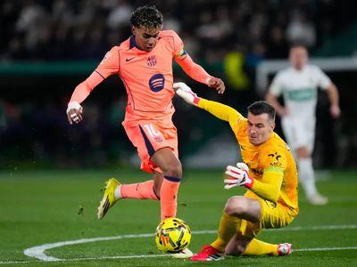 Yamal stars as Barcelona beat Elche to extend La Liga lead
